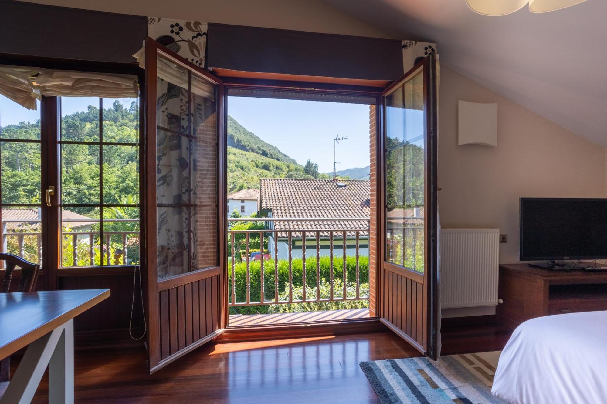 Urdaibai Boutique Villa Altamira ภายนอก รูปภาพ